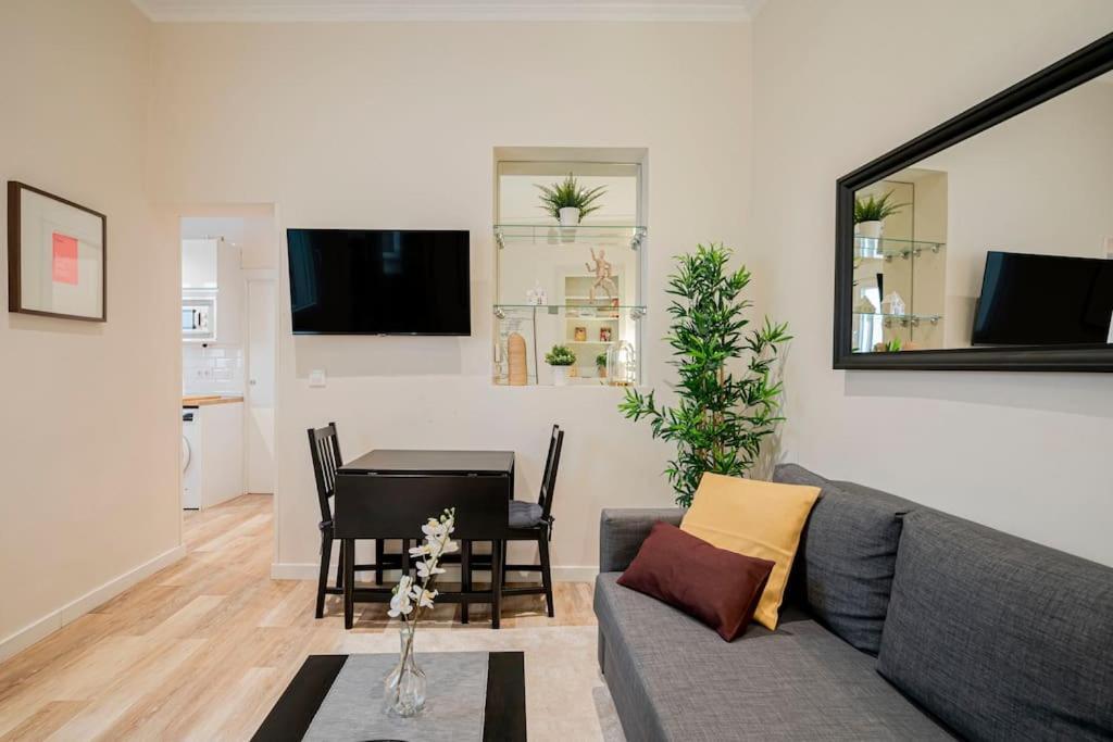 Victor Apartments Prado مدريد المظهر الخارجي الصورة